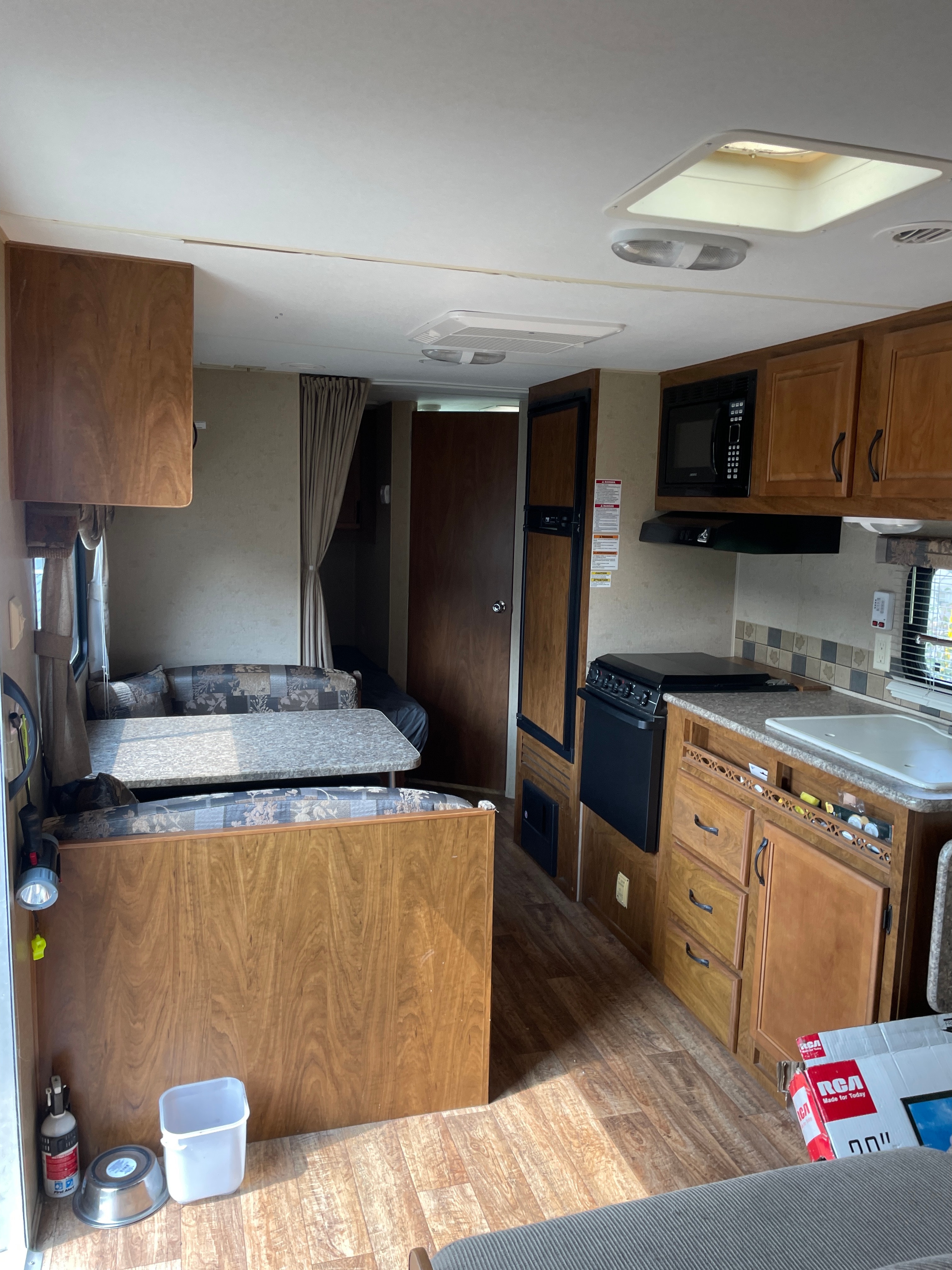 Randall's Outdoors RV 26F Back Country Travel Trailer