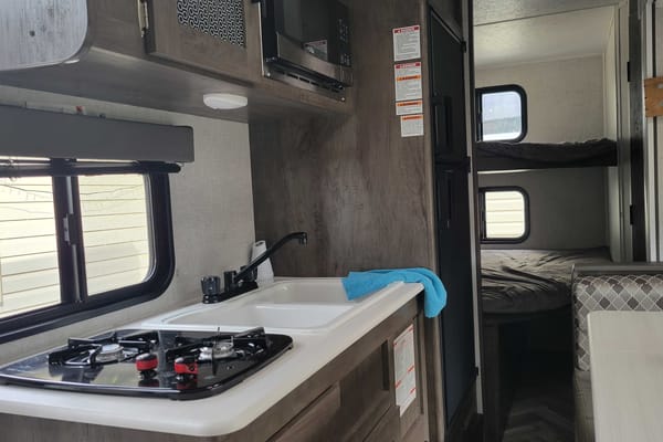 Jobit 's Forest River EVO Travel Trailer