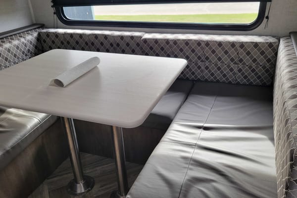 Jobit 's Forest River EVO Travel Trailer