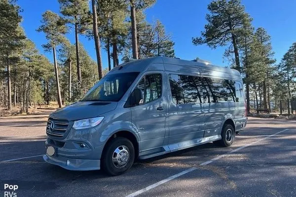 Luxury Class B Sprinter Van