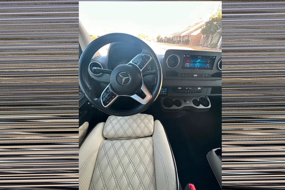 Luxury Class B Sprinter Van