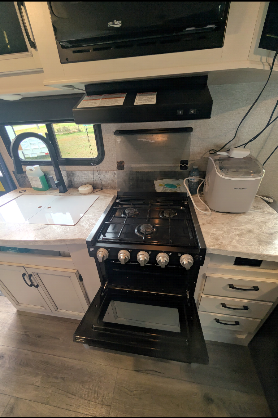 Steve's Jayco Feather light x213 Travel Trailer
