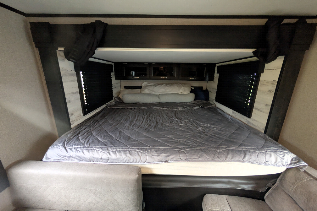 Steve's Jayco Feather light x213 Travel Trailer