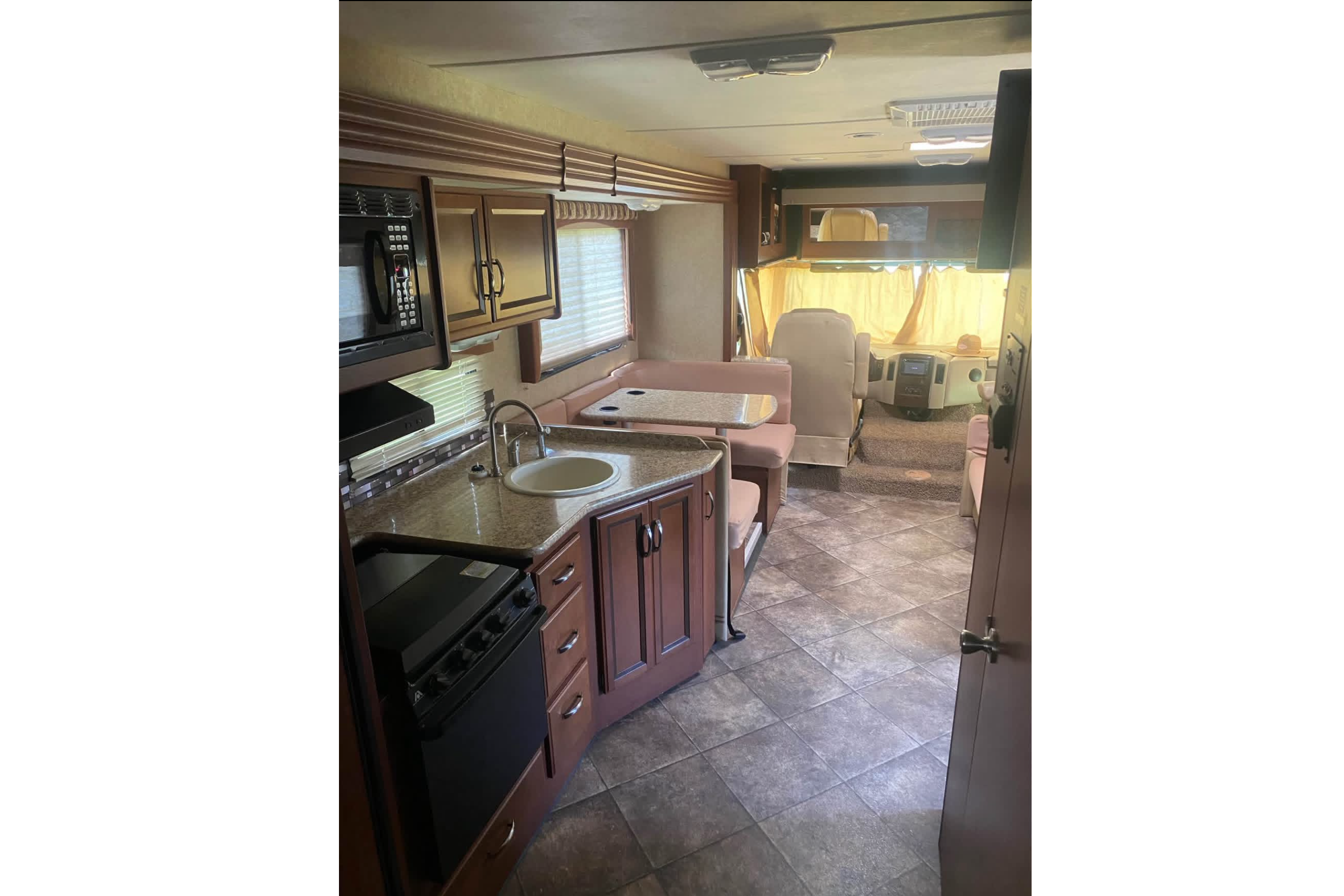 Dan's Thor Motor Coach Ace 29.2 Class A
