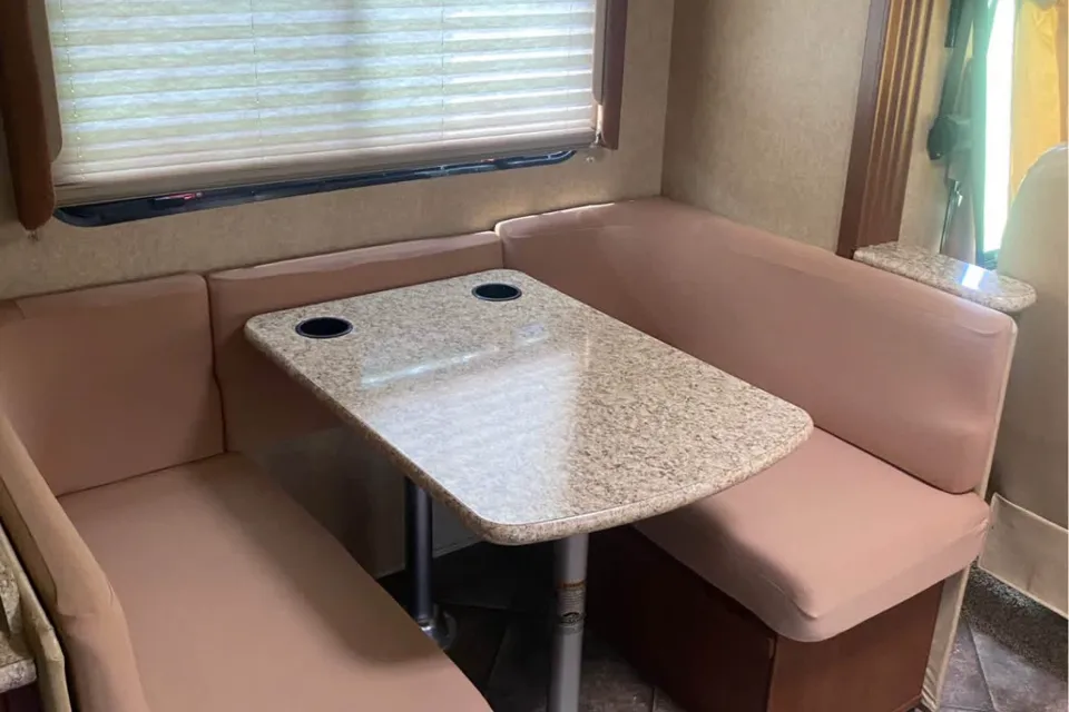 Dan's Thor Motor Coach Ace 29.2 Class A