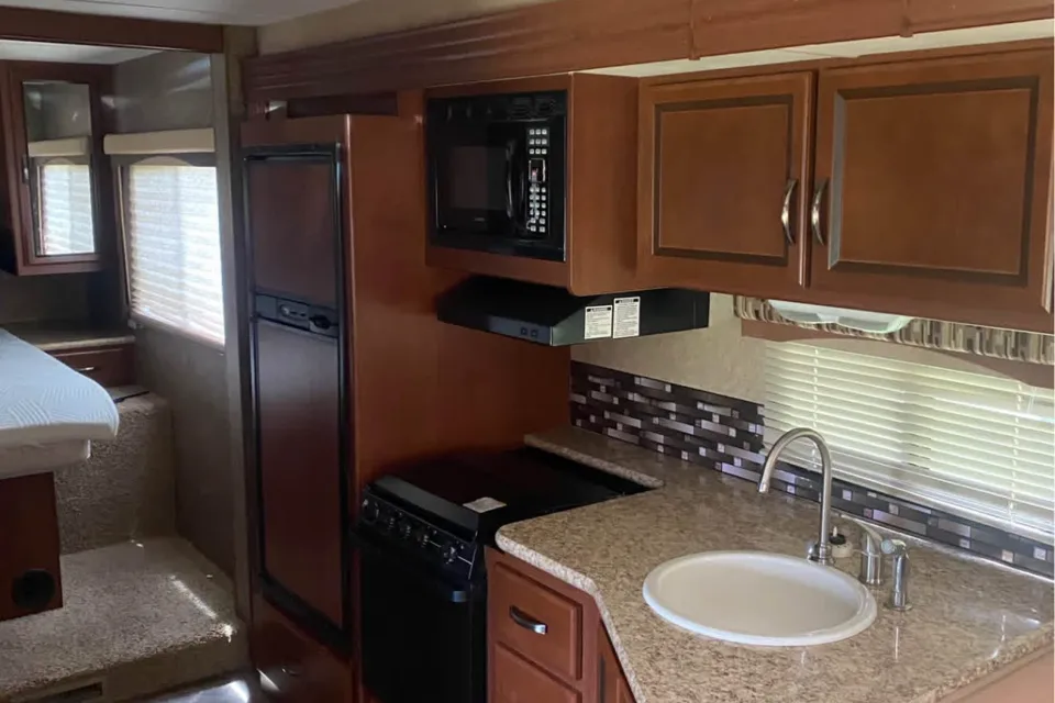 Dan's Thor Motor Coach Ace 29.2 Class A