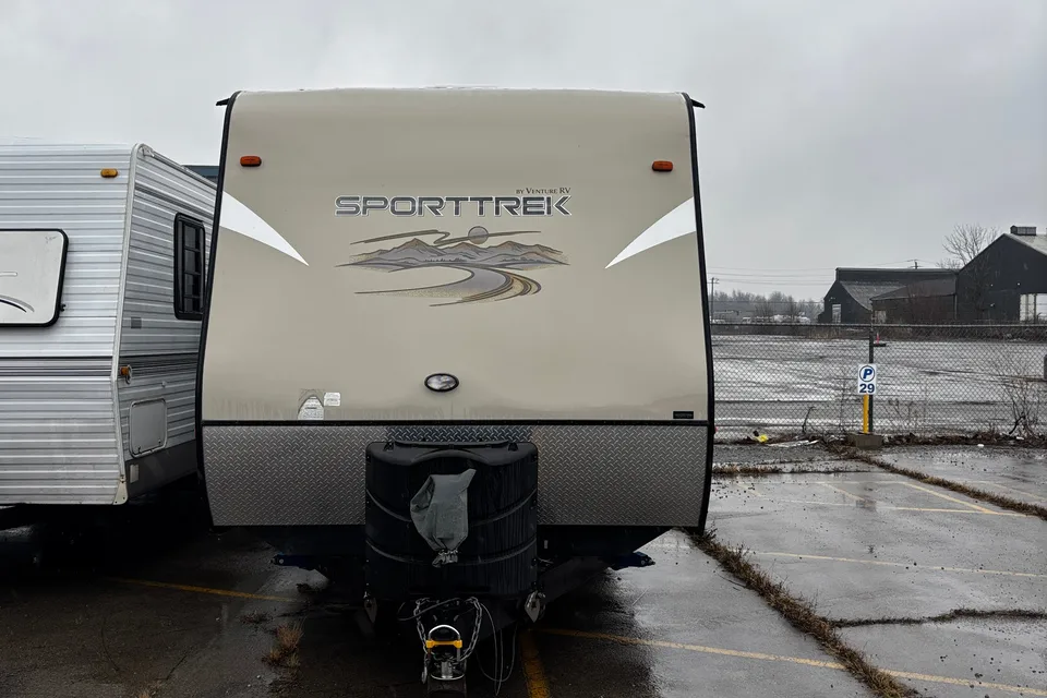 Ian's Sporttrek 320VIK Travel Trailer