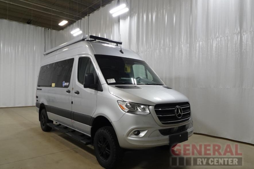 Mercedes Benz - Thor Motor Coach Sanctuary Class B