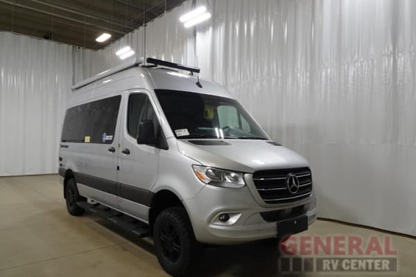 Mercedes Benz - Thor Motor Coach Sanctuary Class B