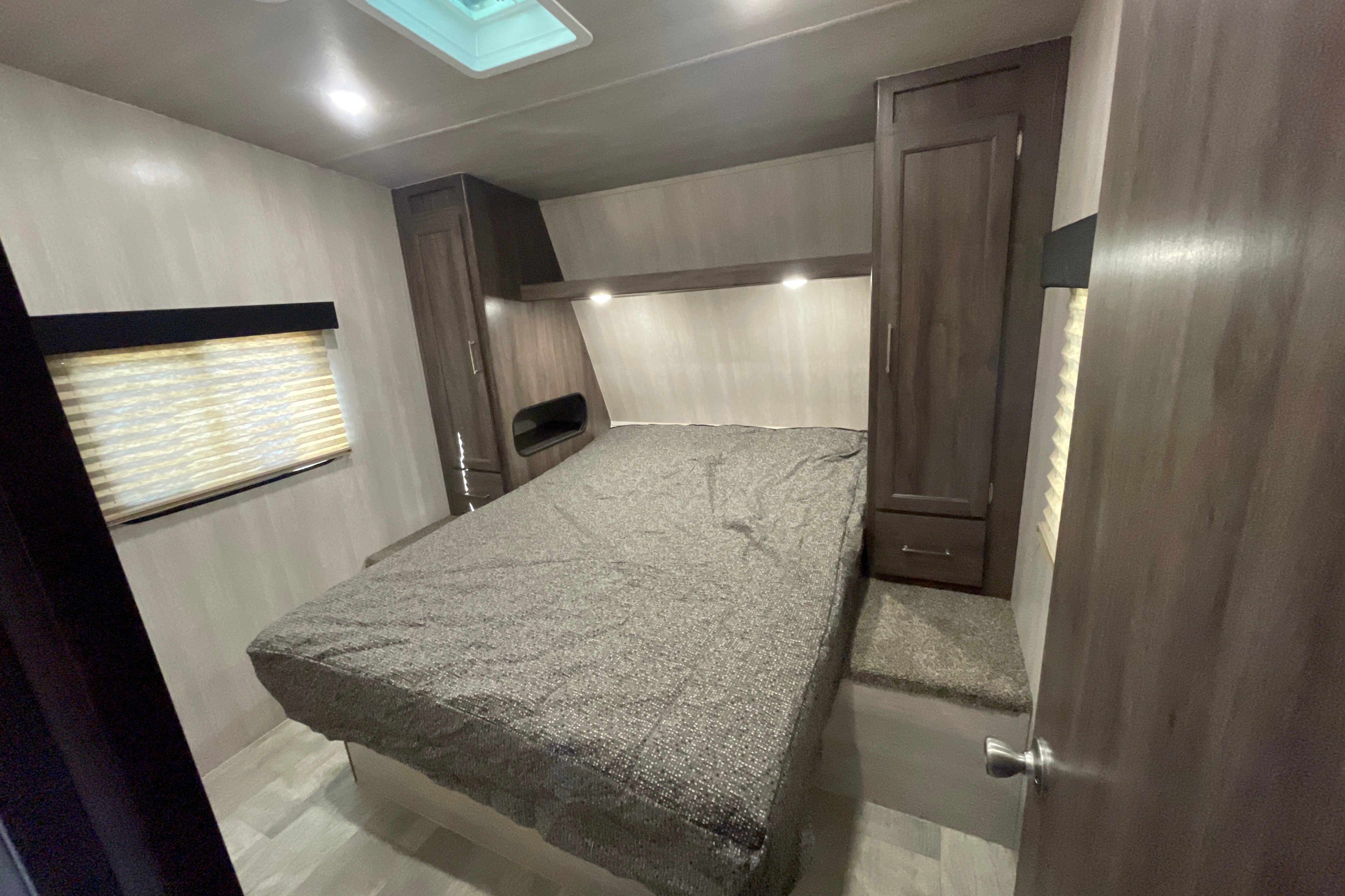 Anthony's Genesis Supreme RV Wonderer Toy Hauler
