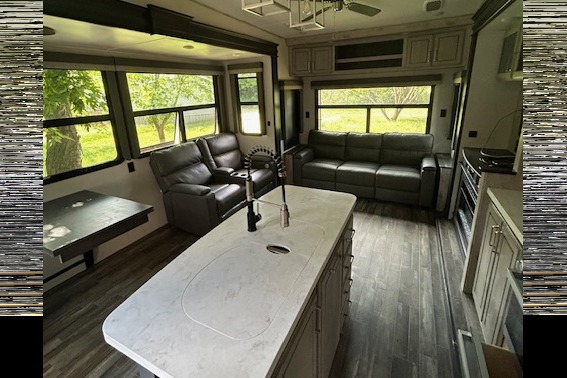 Sheila's Keystone Avalanche Fifth Wheel