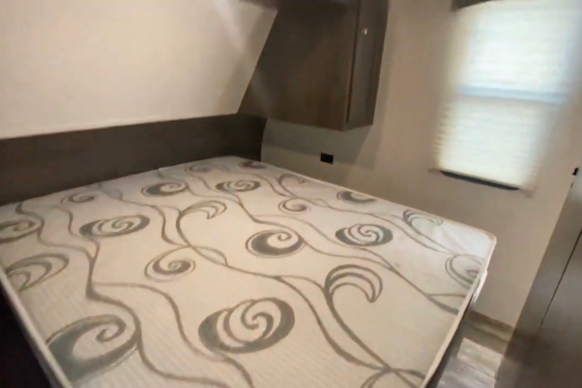 Starcraft Autumn Ridge 26bhs Travel Trailer