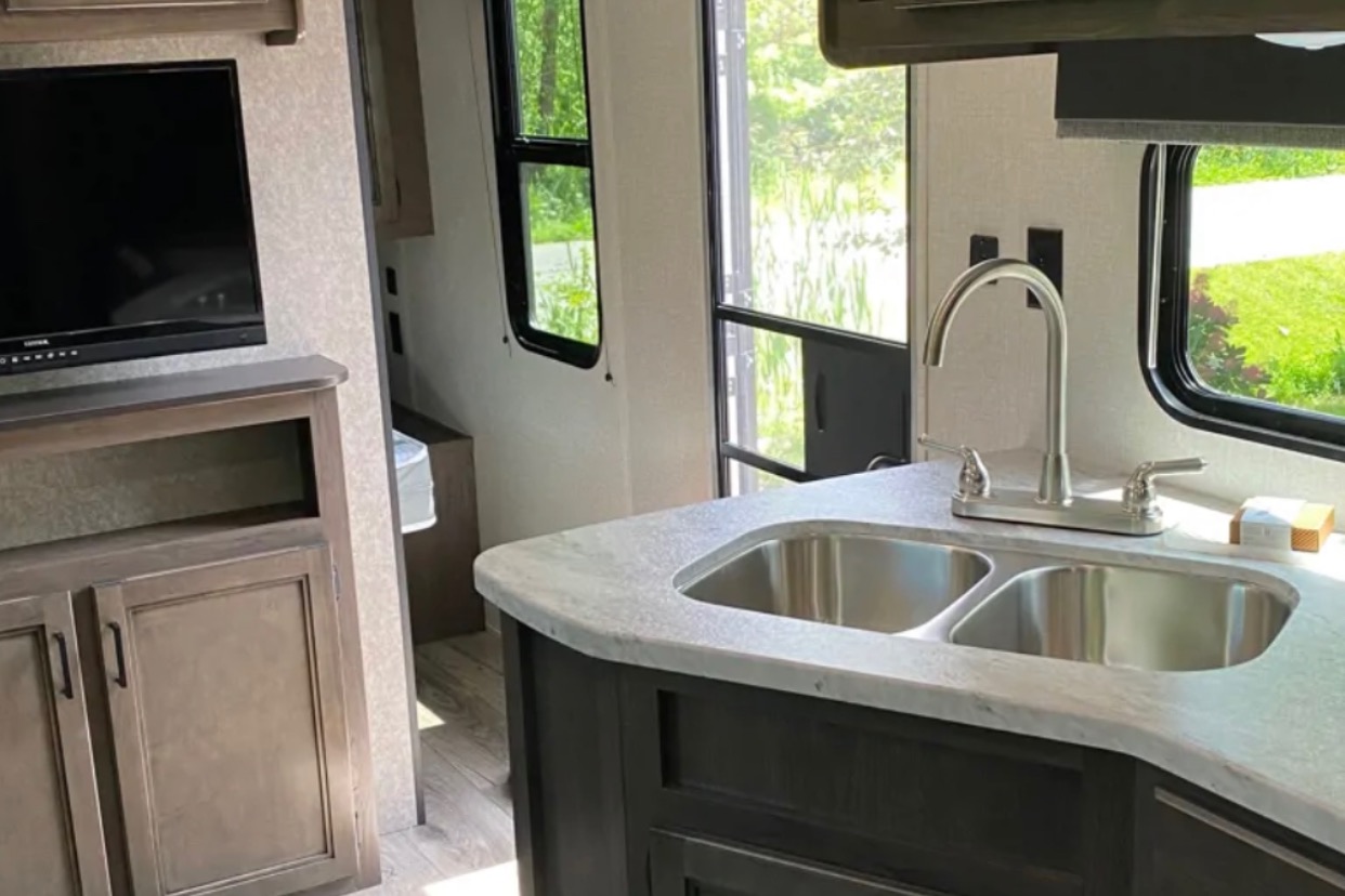 Starcraft Autumn Ridge 26bhs Travel Trailer