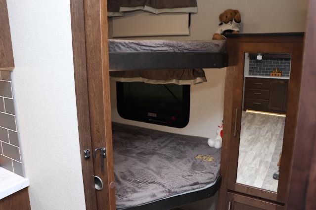 Executive luxury Crusader 29BB 5th WheeL