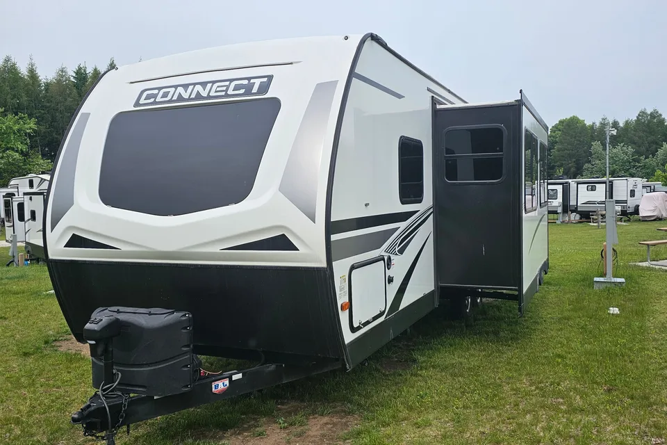 Karolina's KZ connect Travel Trailer