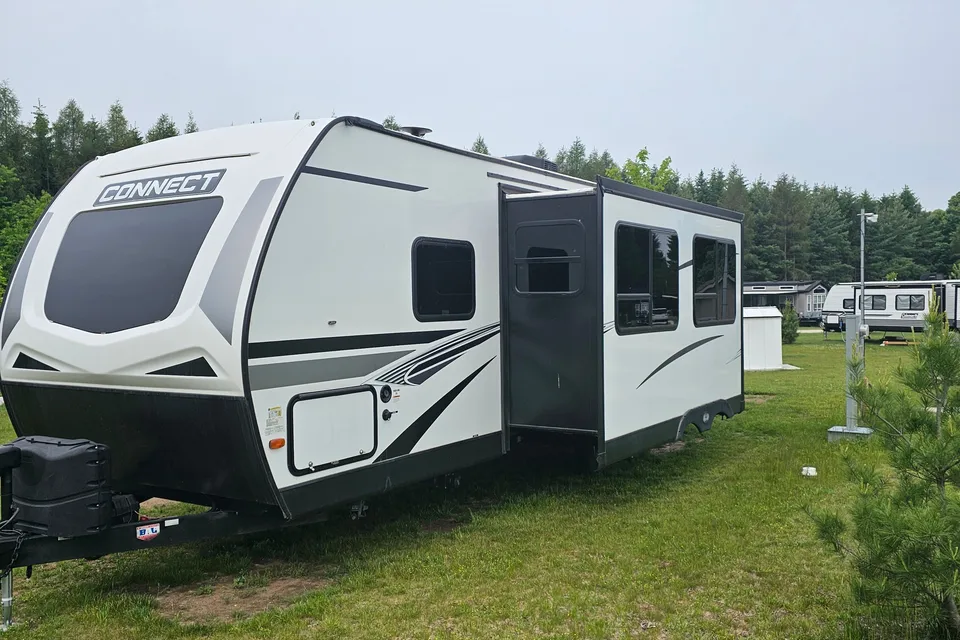 Karolina's KZ connect Travel Trailer
