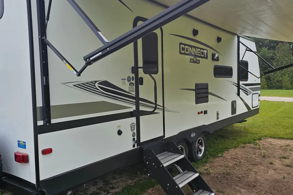 Karolina's KZ connect Travel Trailer