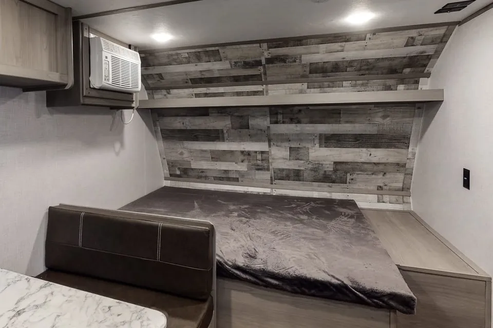 Adventure in nature Coachmen 17B Coleman Travel Trailer