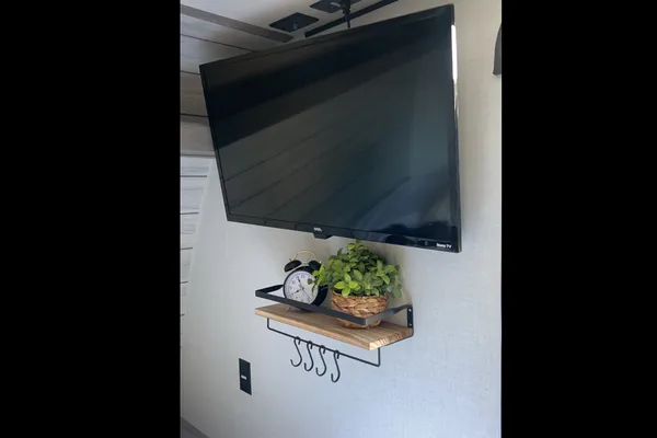 Alex's Coleman 17b Travel Trailer