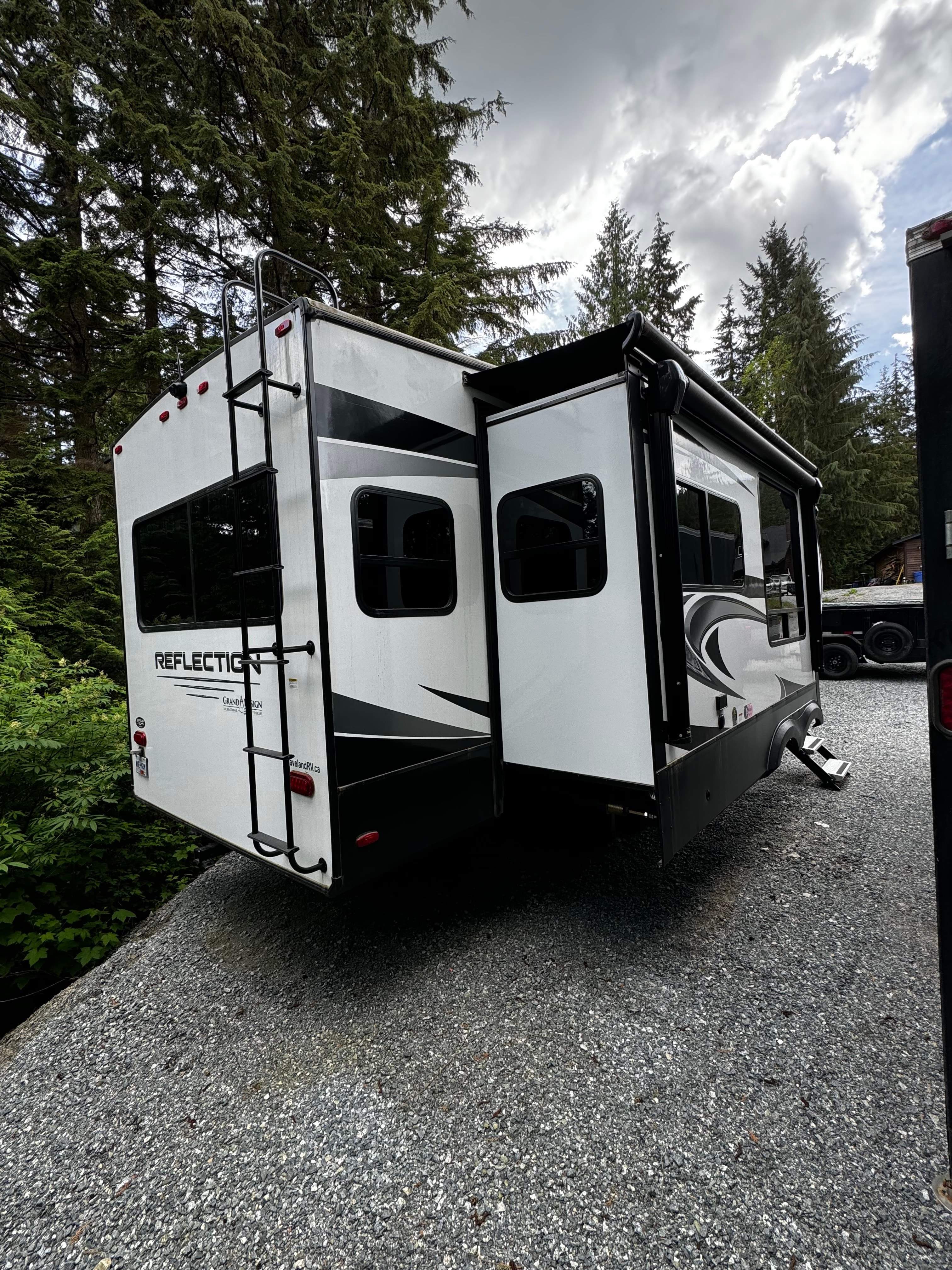 Sam's luxury Grand Design 337RLS Fifth Wheel