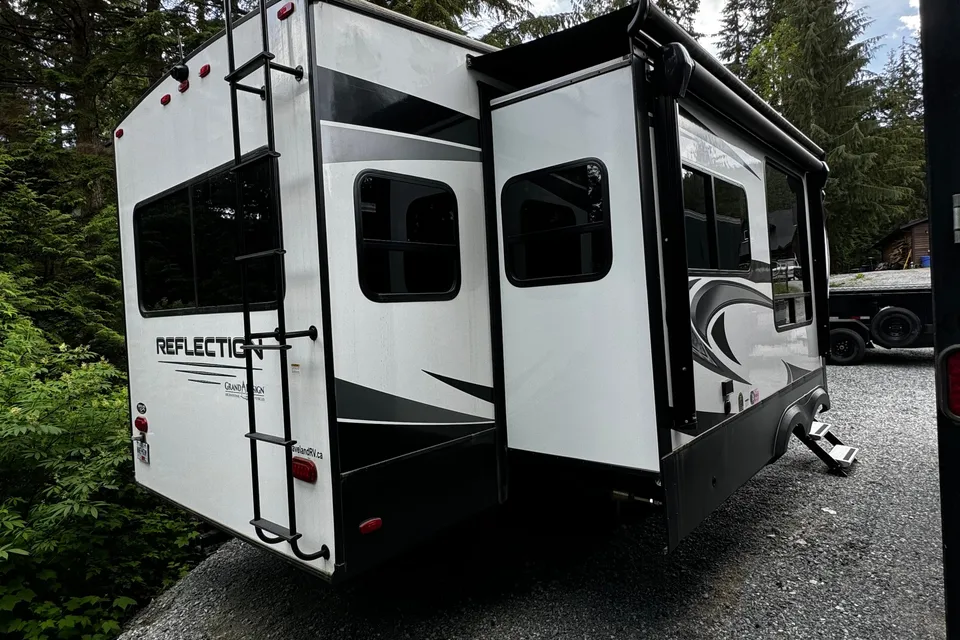 Sam's luxury Grand Design 337RLS Fifth Wheel
