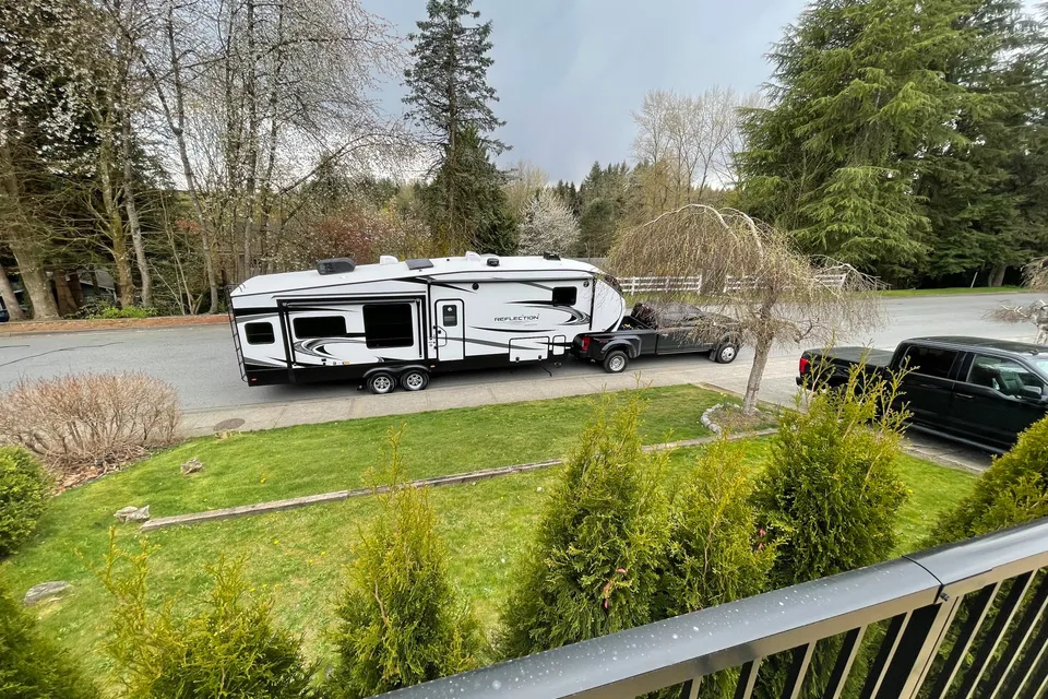 Sam's luxury Grand Design 337RLS Fifth Wheel