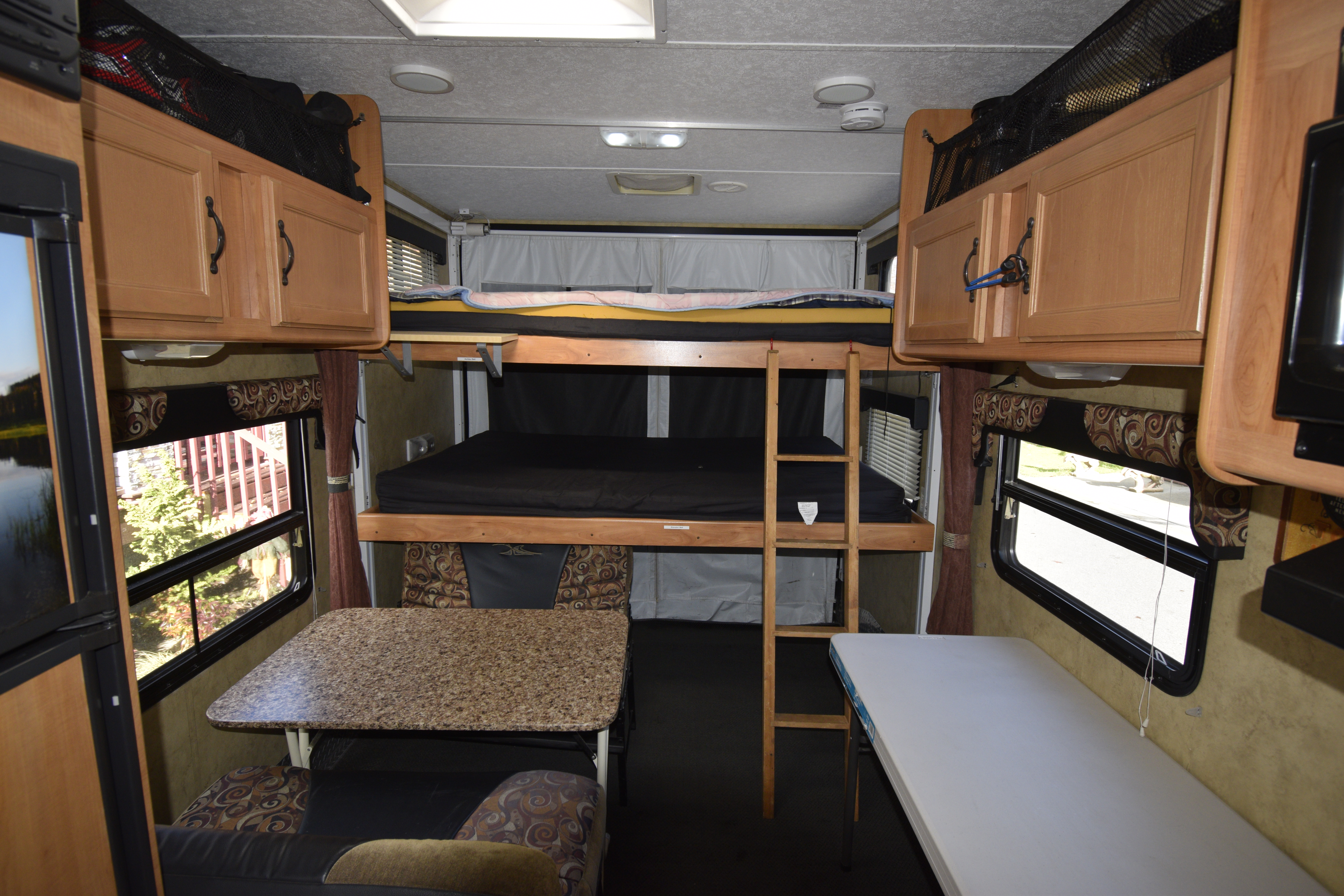 TRAVEL TRAILER or TOYHAULER you decide?