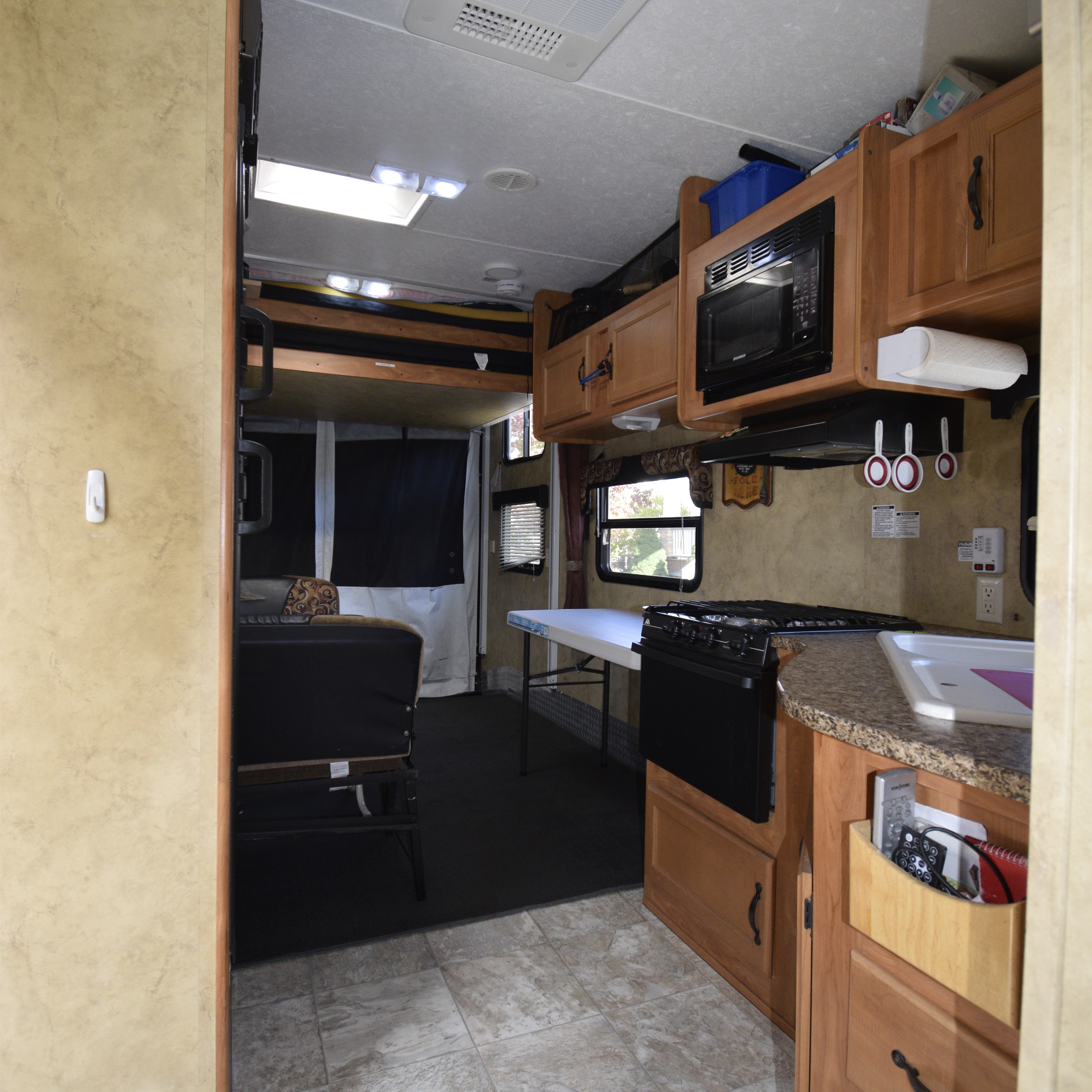 TRAVEL TRAILER or TOYHAULER you decide?