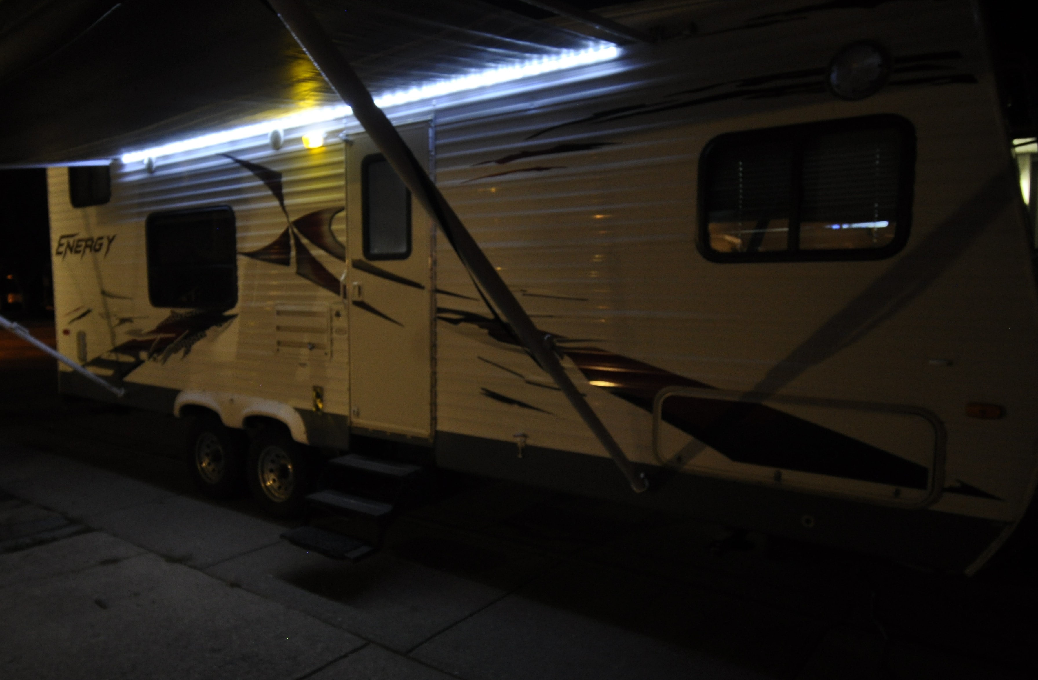 TRAVEL TRAILER or TOYHAULER you decide?