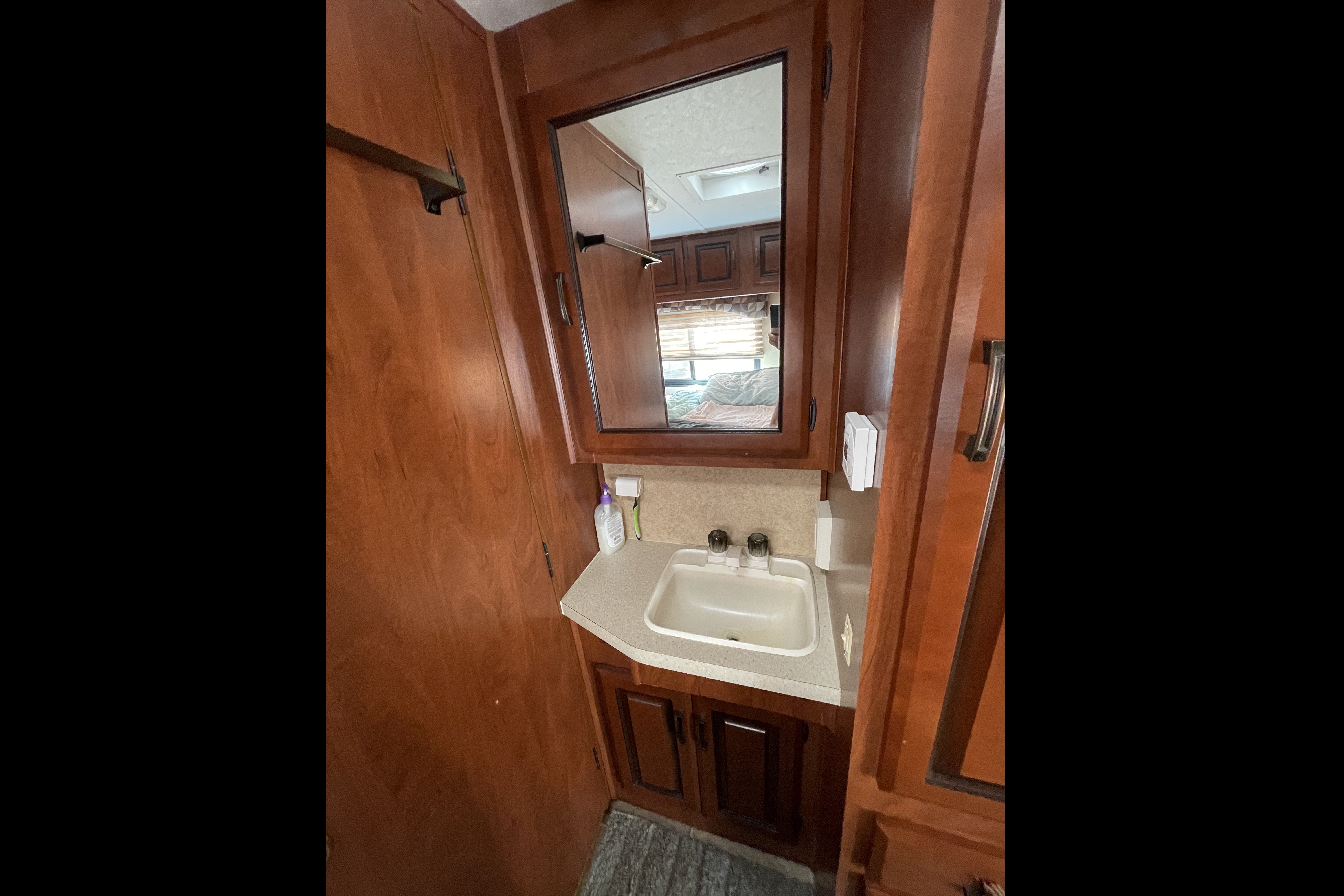 Jacob's Forest River 2450cd Class C