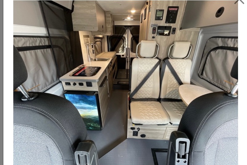 Forman Winnebago Solis 59P Class B