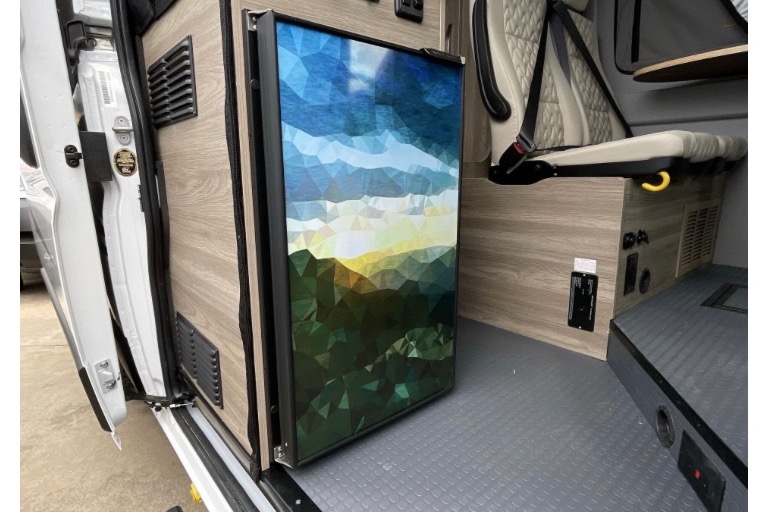 Forman Winnebago Solis 59P Class B