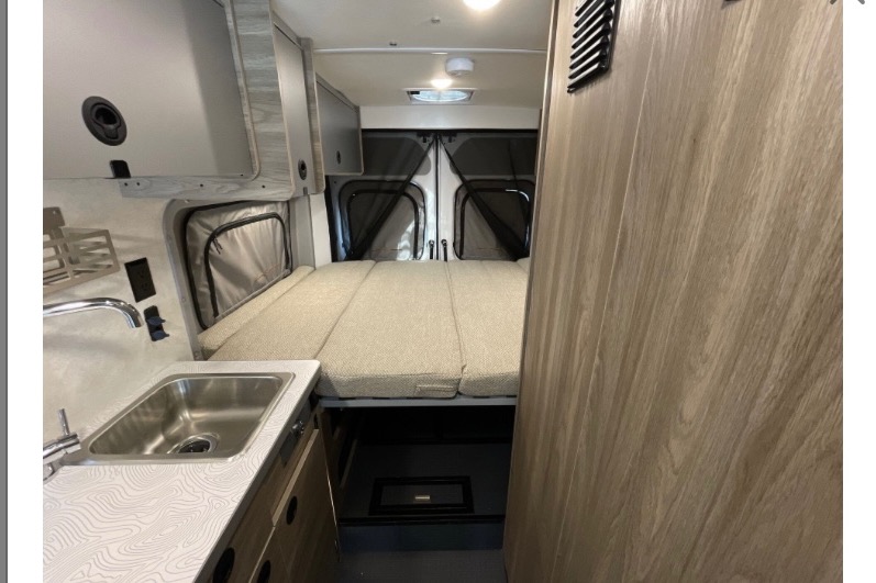 Forman Winnebago Solis 59P Class B