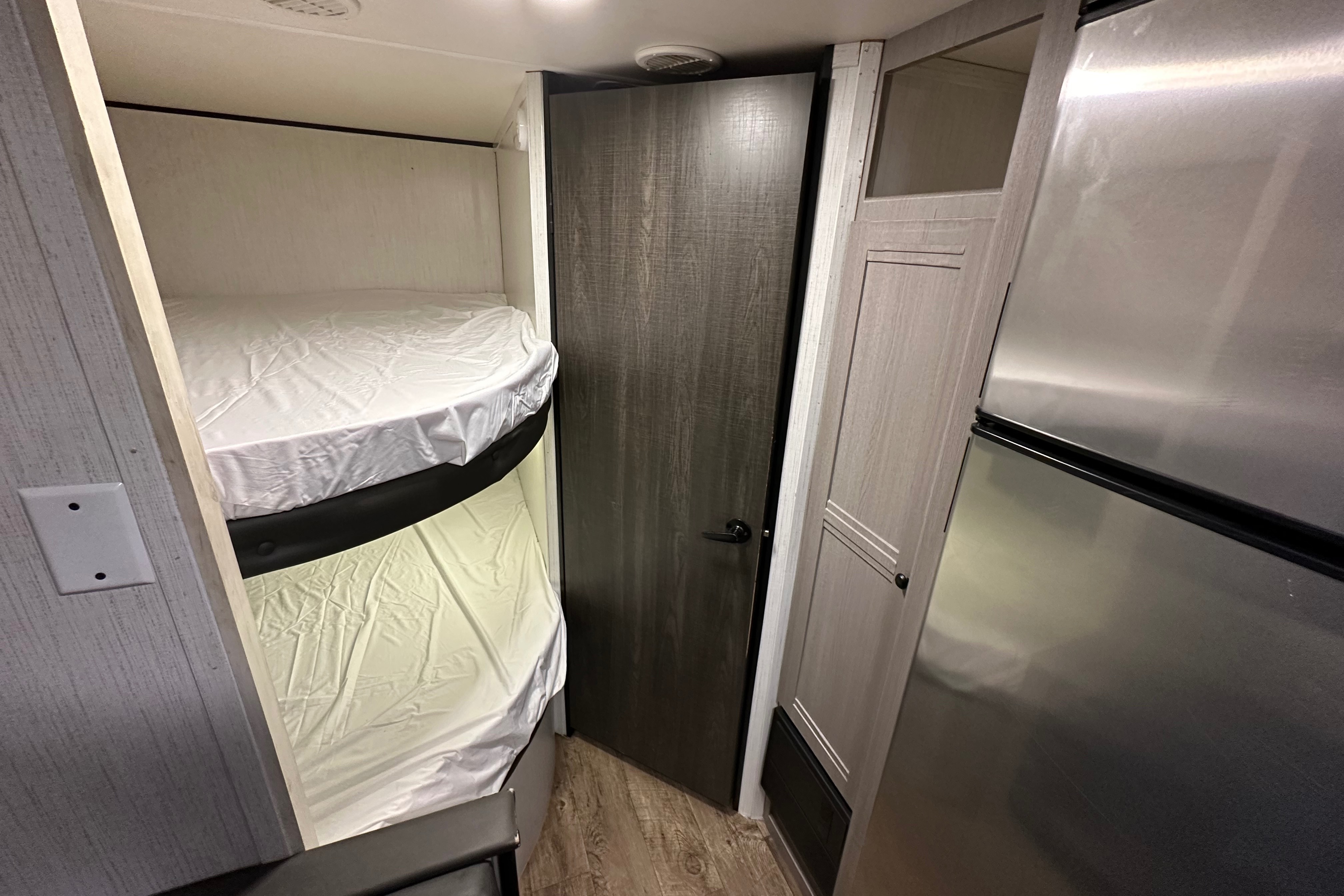 Sleeps 9 - 2022 Heartland Travel Trailer