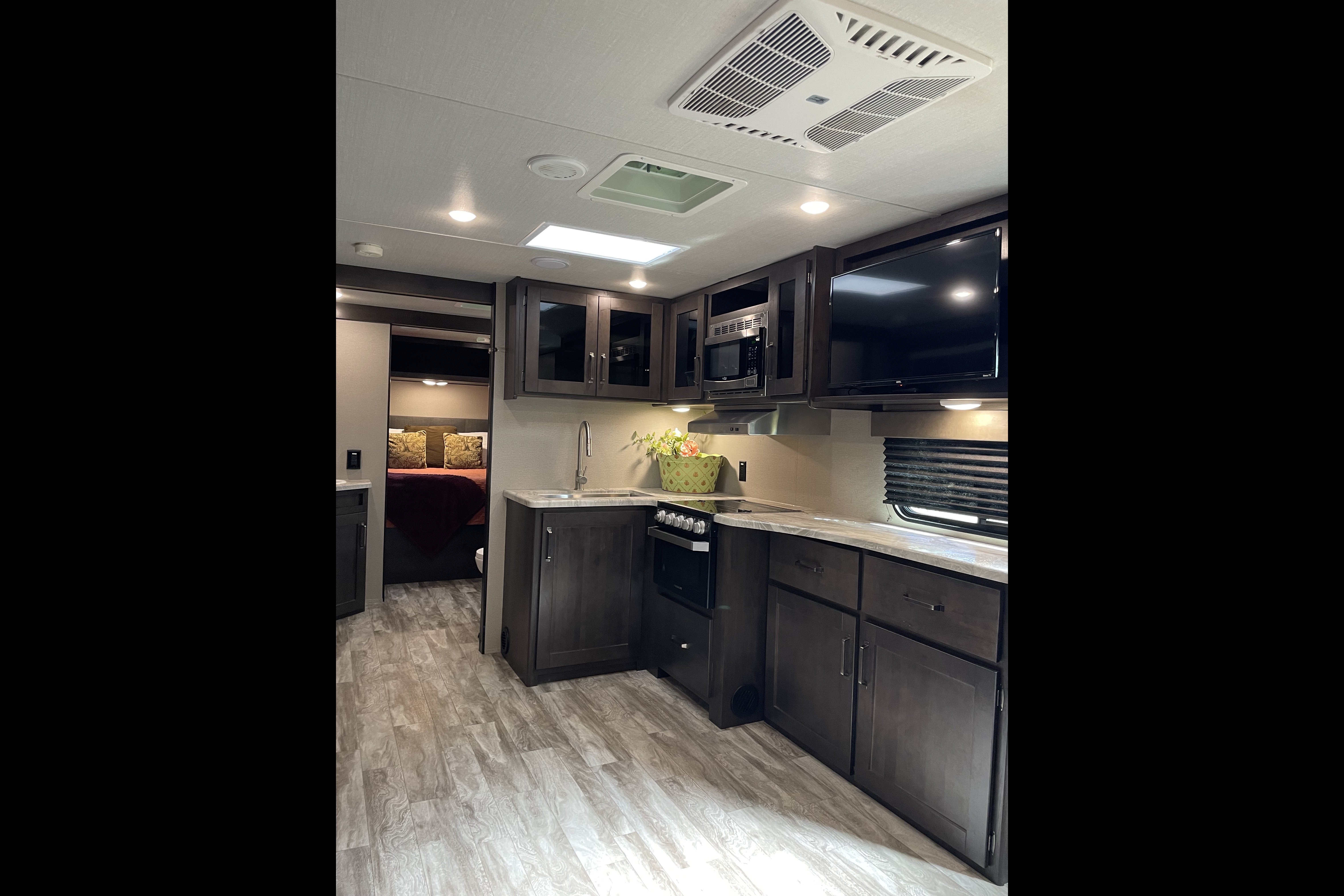 Fireside RV Memory Maker – Family Bunkhouse
