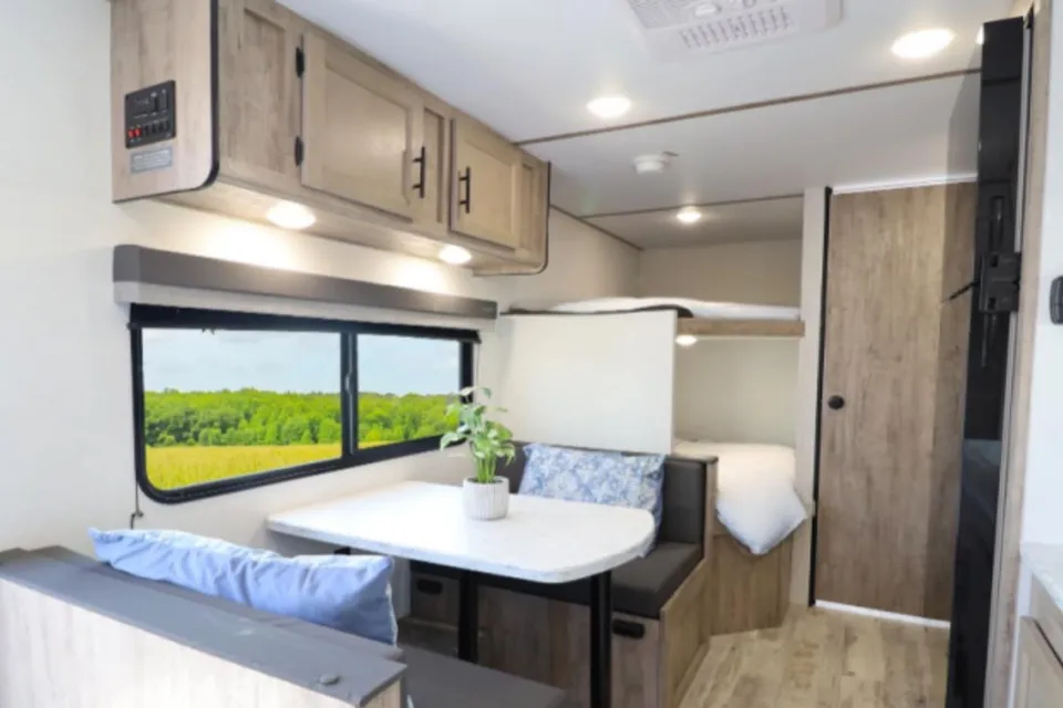 FAMILY Grand River 25BH Travel Trailer