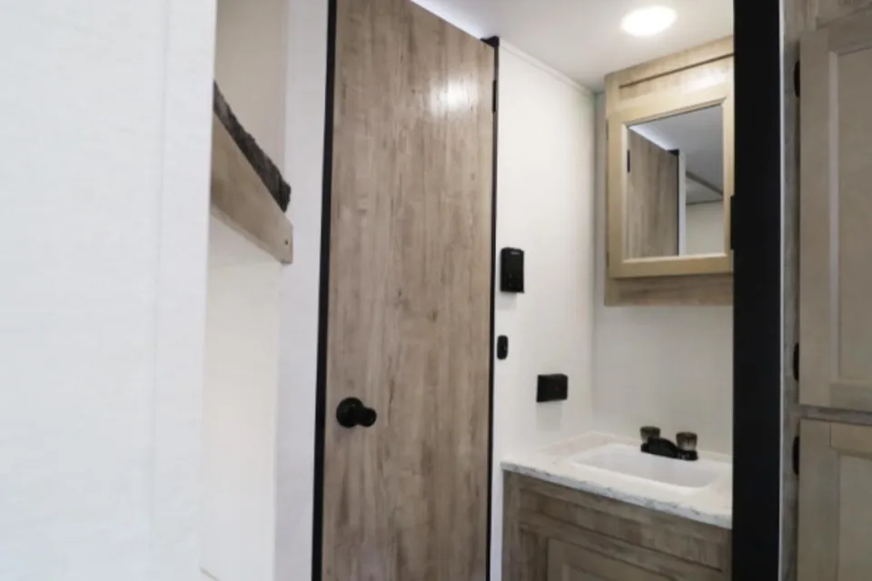 FAMILY Grand River 25BH Travel Trailer