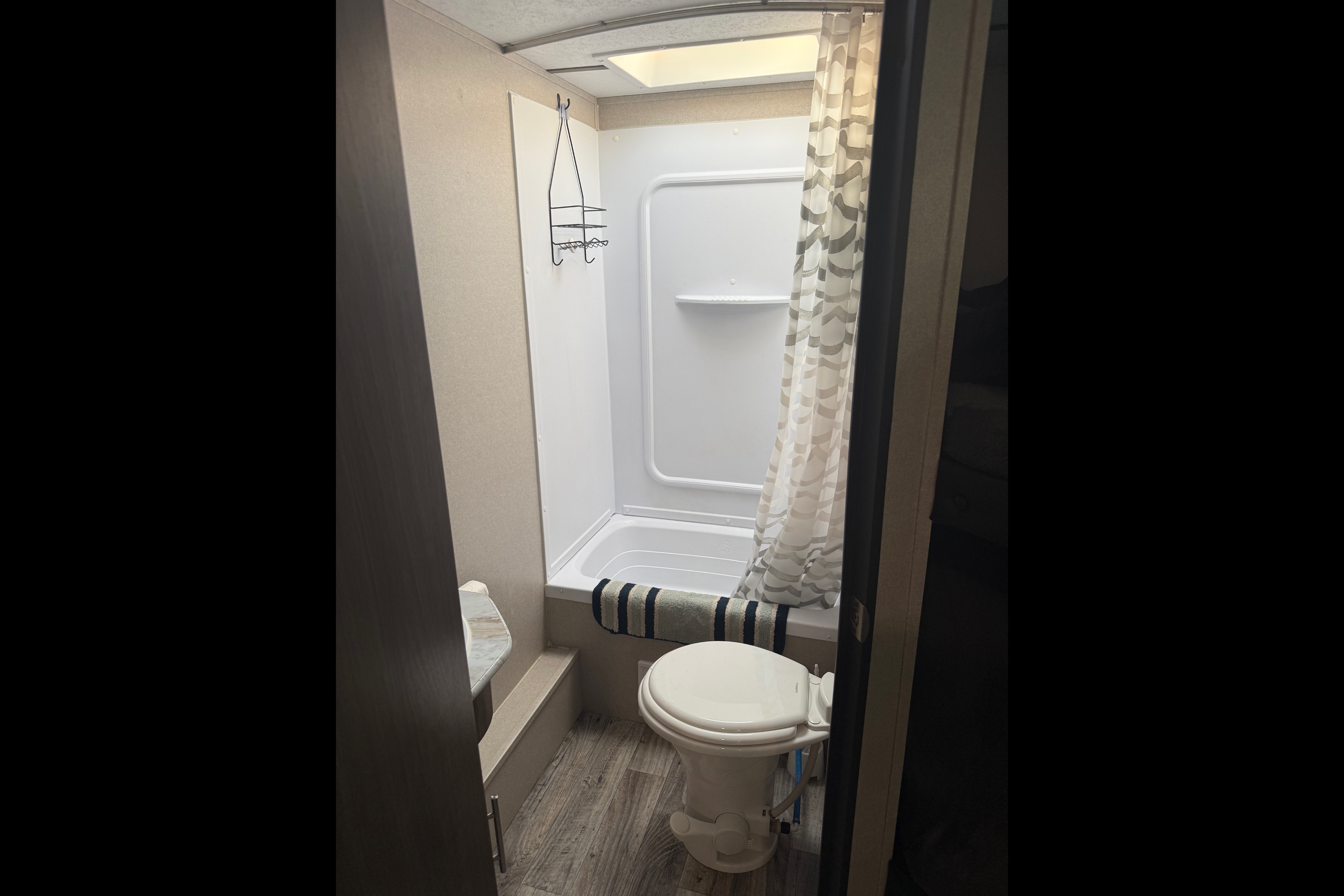 Caleb 's Keystone 26’ Hideout Travel Trailer