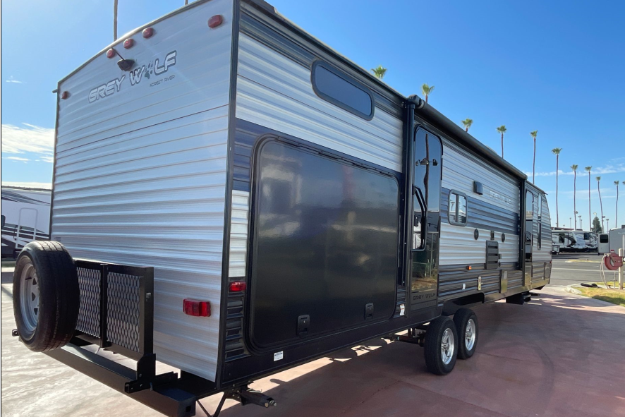 Grey Wolf Black Label Limited Bunk House W/Outdoor Kitchen - Sleeps 9