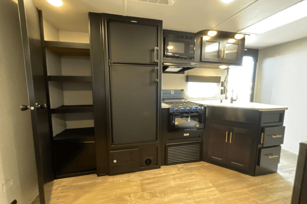 Grey Wolf Black Label Limited Bunk House W/Outdoor Kitchen - Sleeps 9
