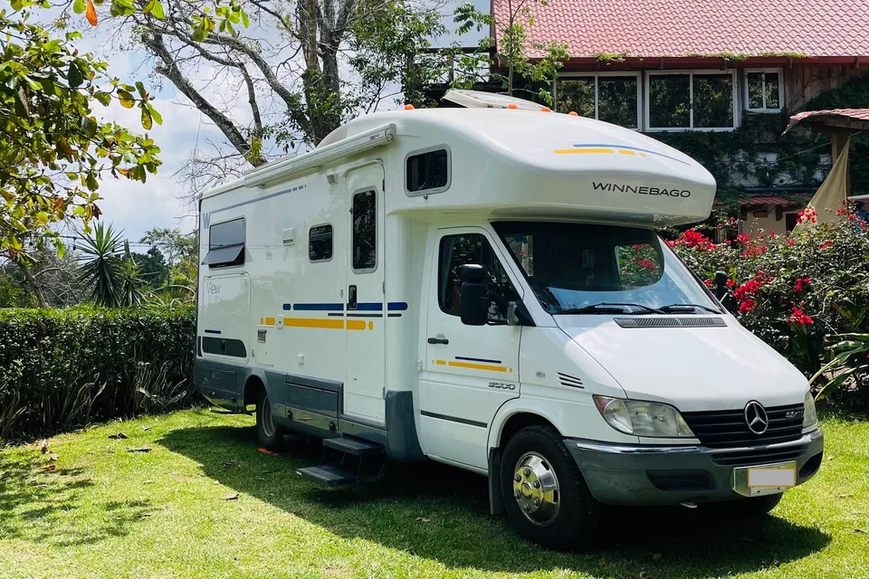Mercedes Winnebago économique et autonome