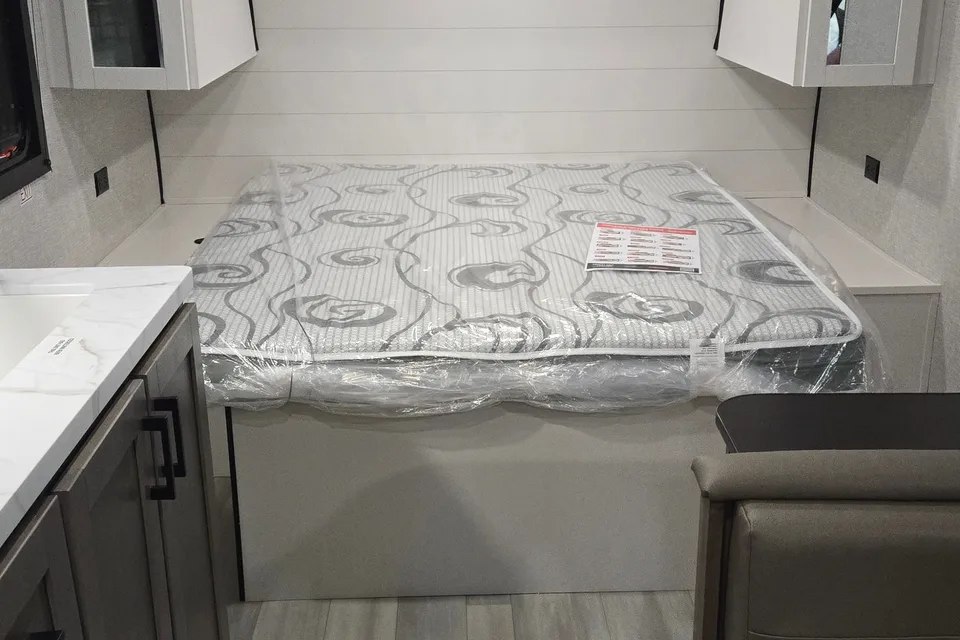 **NEW** Lightweight Travel Trailer - Sleeps 3