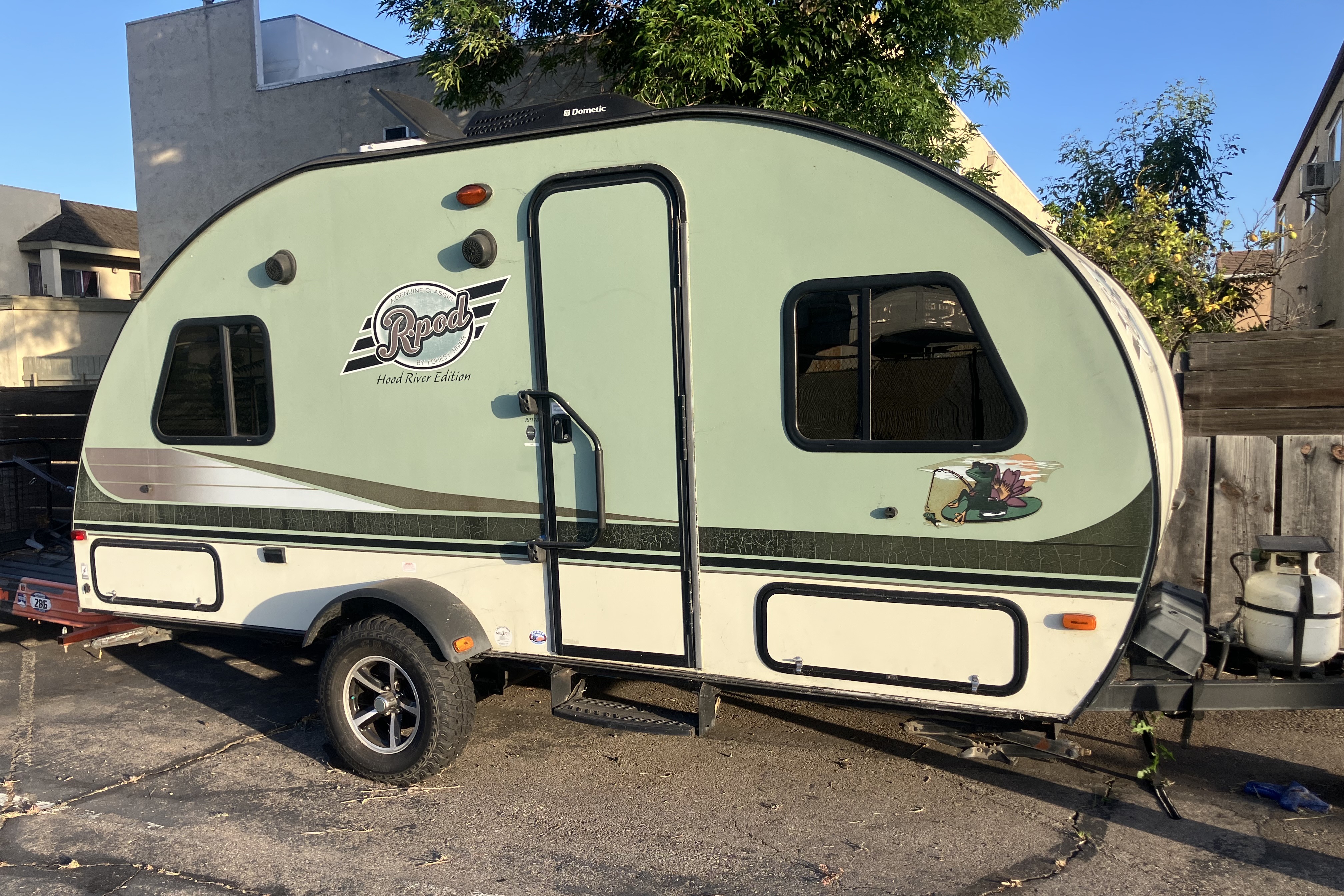Tom's Forest River R-pod