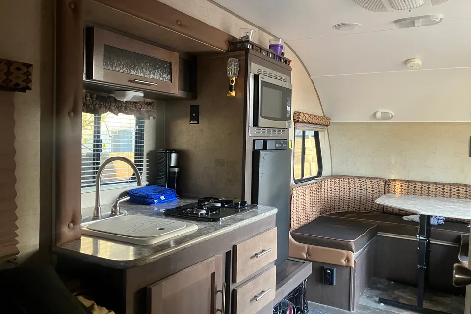 Tom's Forest River R-pod