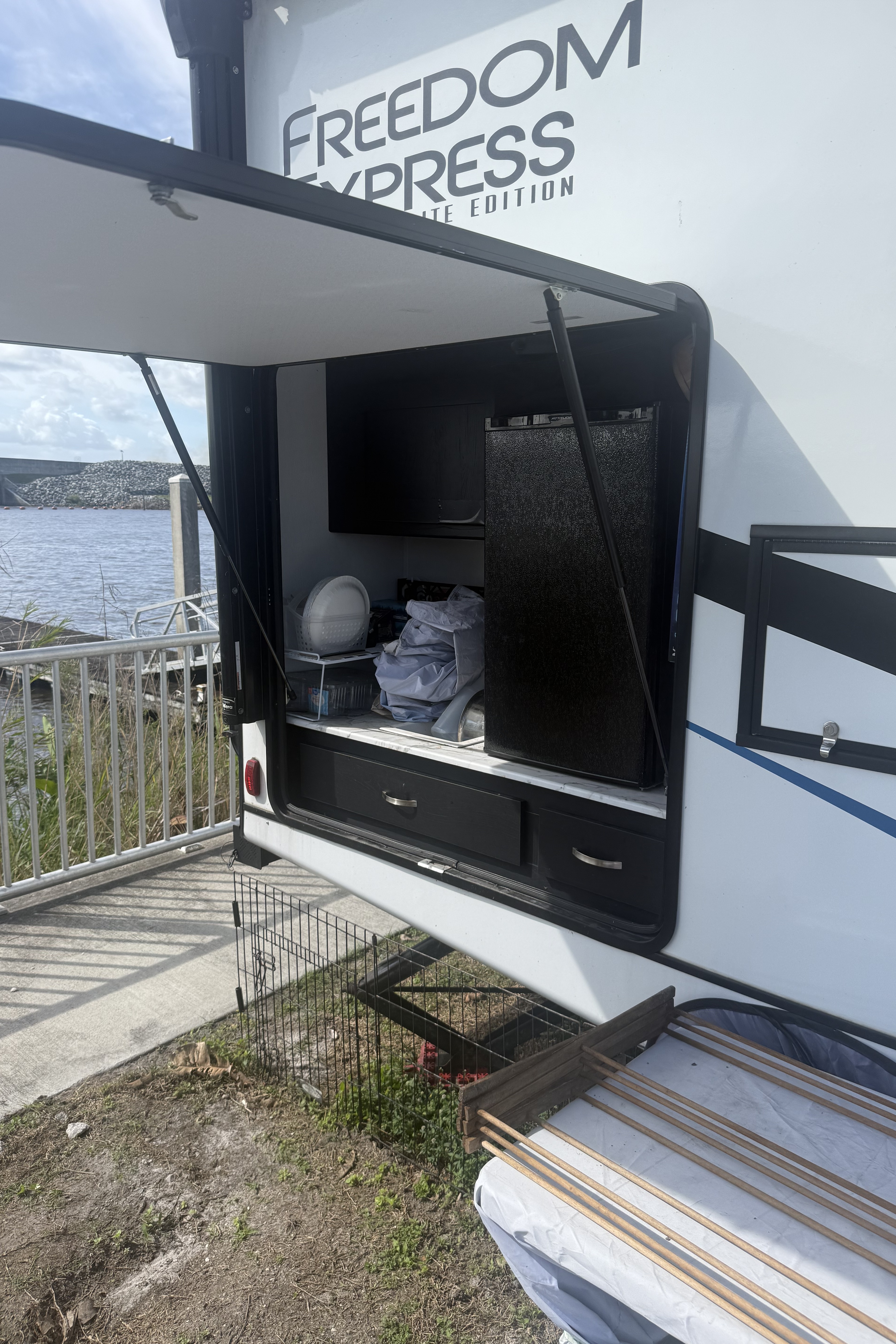 Eric's Freedom Express 252RBS Travel Trailer