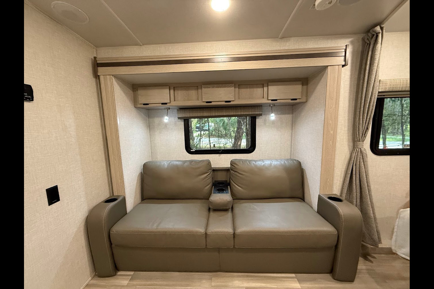 The Wilderness Wagon Flagstaff Micro Lite 21FBRS