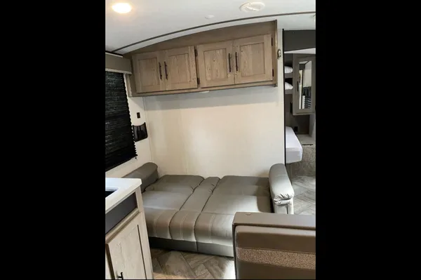 Thomas's Keystone SG260BH Travel Trailer