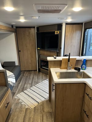The Reserve Retreat – Sleeps 6, Family-Ready!”