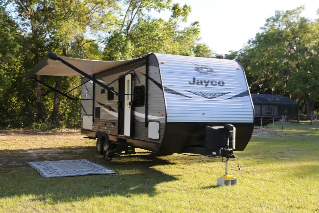Gorgeous Jayco Flight SLX Travel Trailer