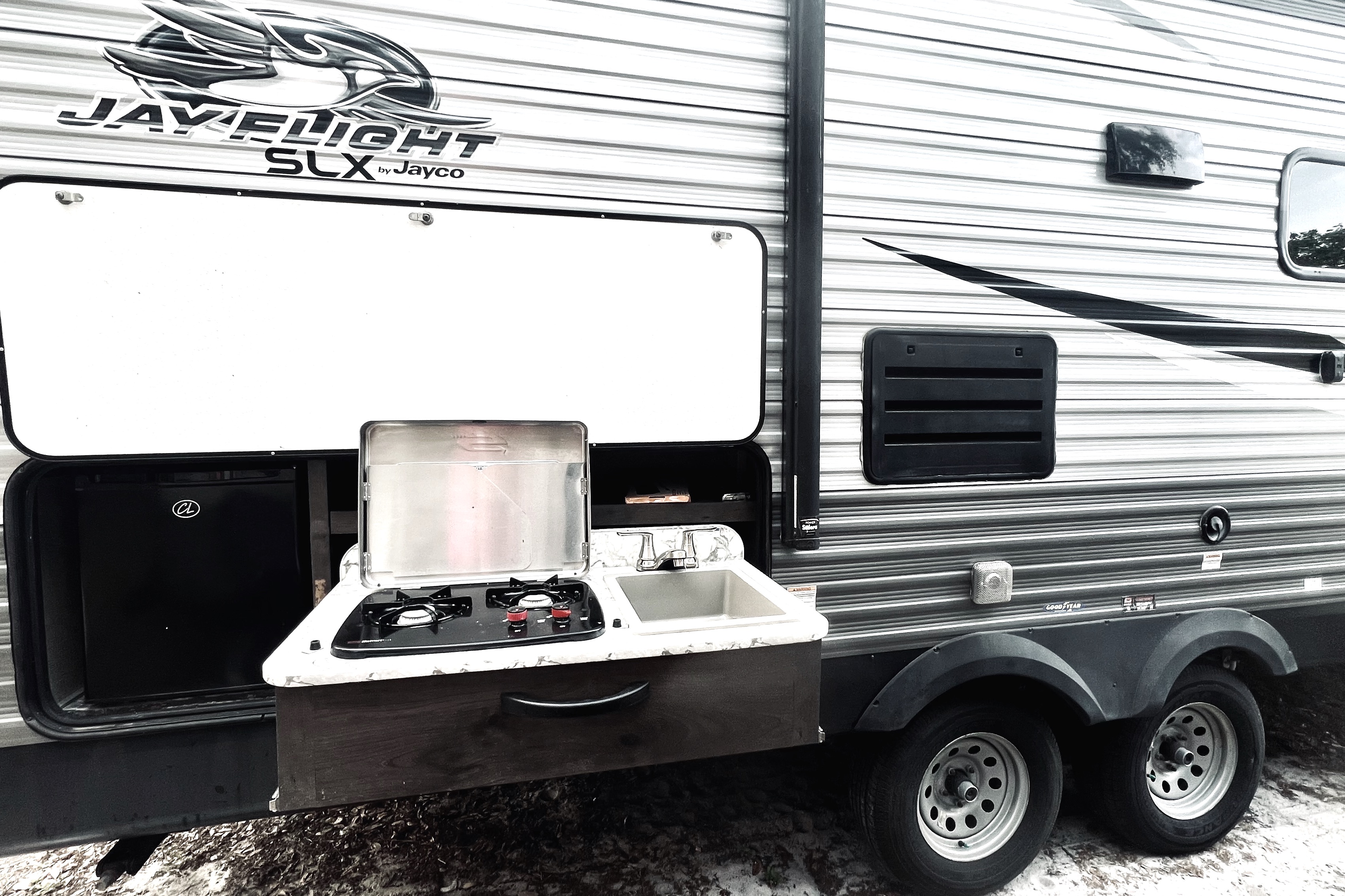 Gorgeous Jayco Flight SLX Travel Trailer